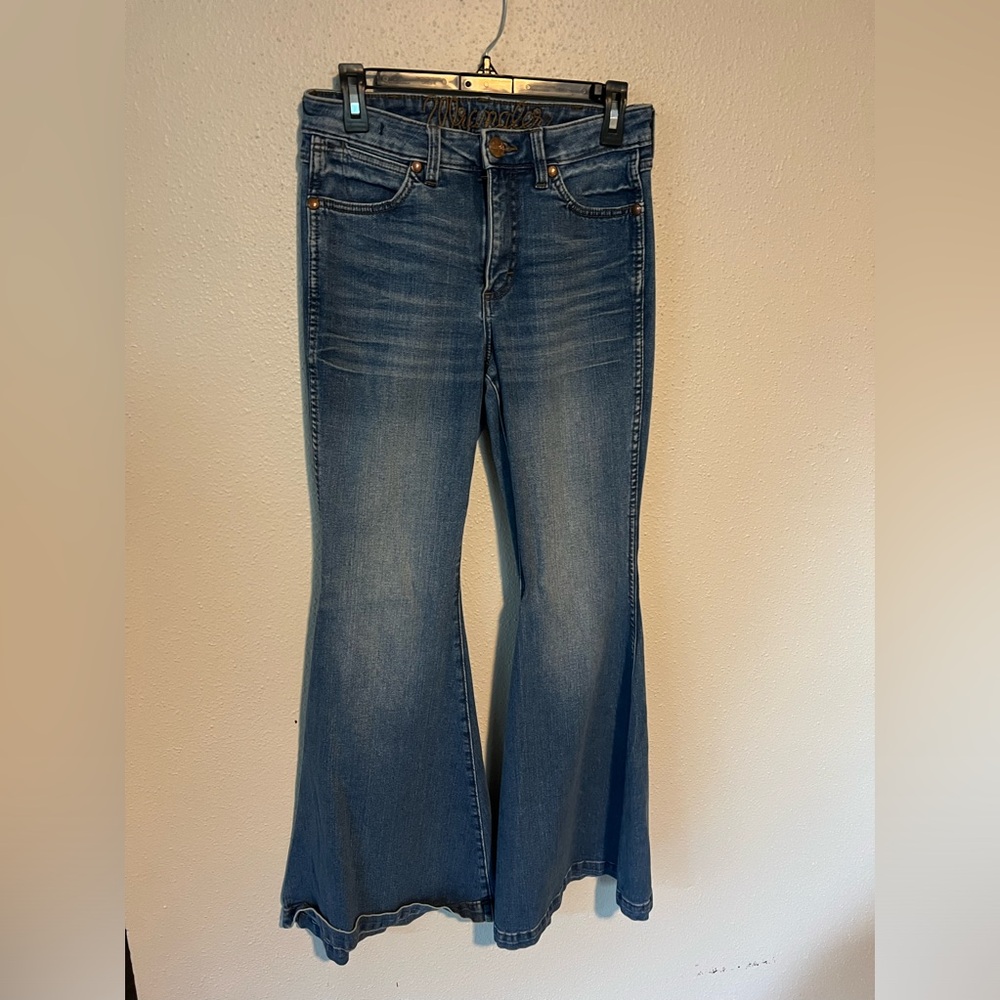 Hi-Rise Wrangler Bell Bottoms